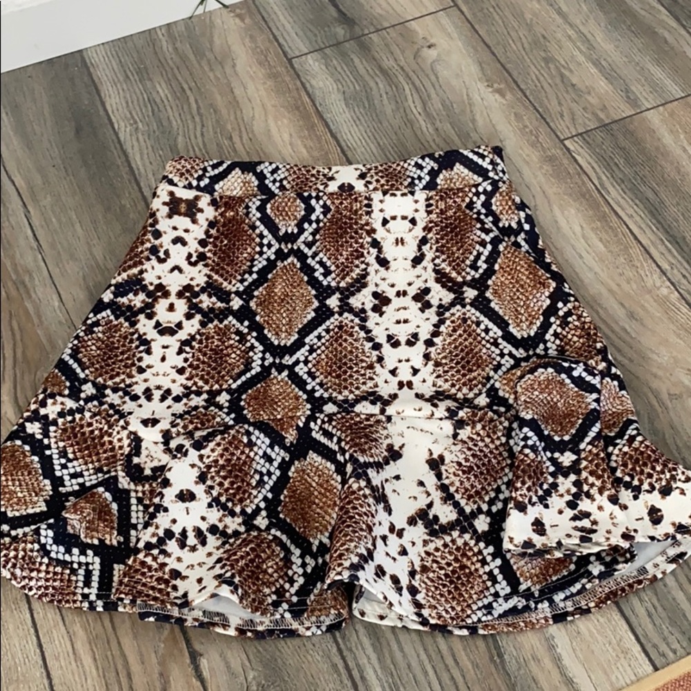 Nasty gal snake print skirt